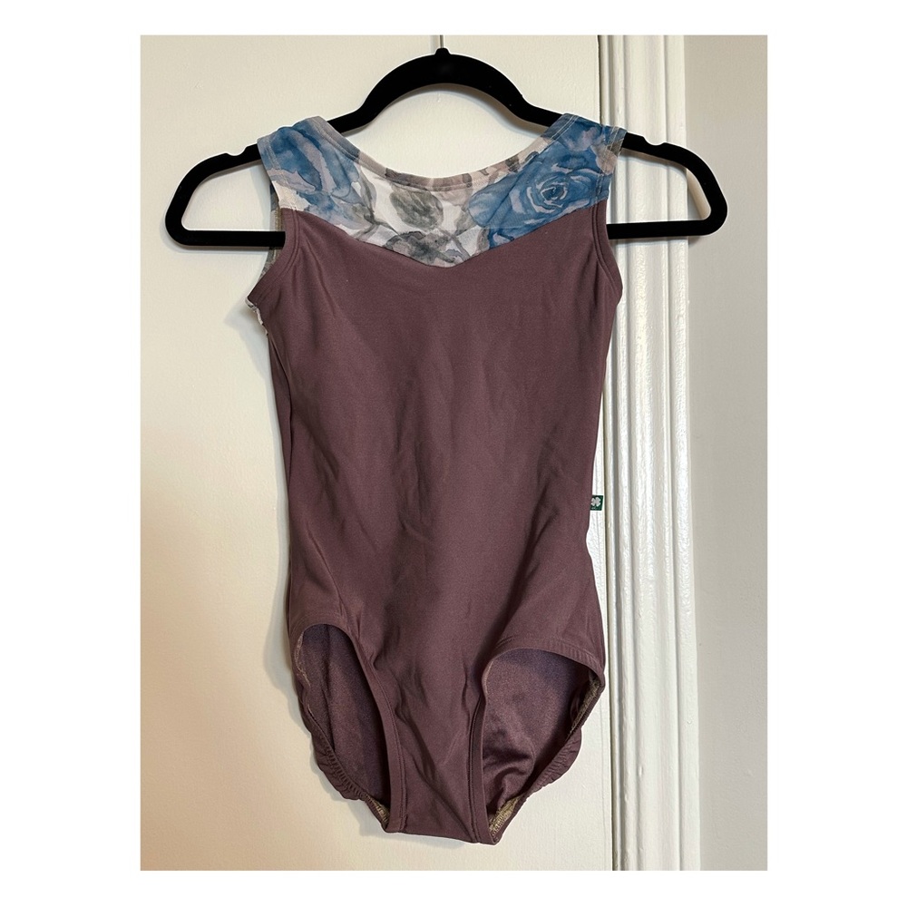 Lucky Leo Adult Small Breeze Custom Leotard